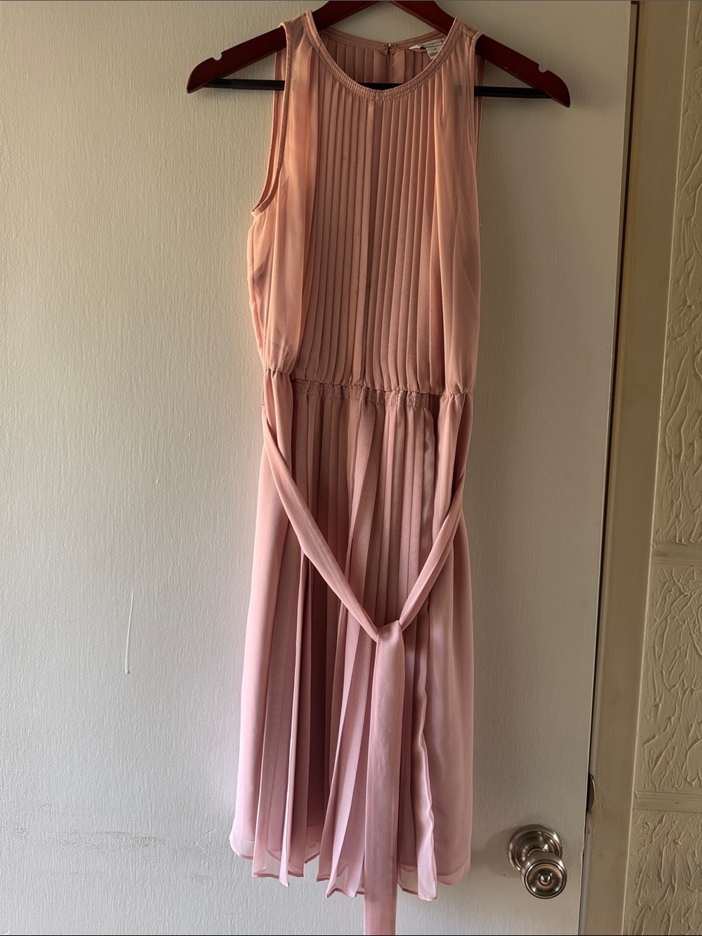 Diane von Furstenberg Pleated Midi Dress in Pink Size 6 Like New